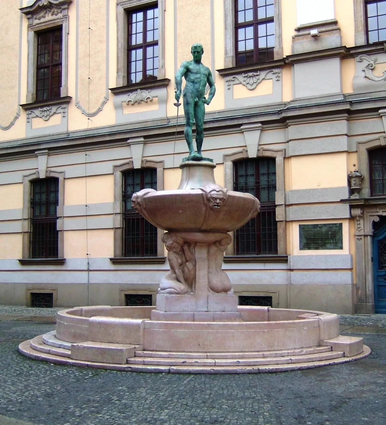 Fontanna Szermierza we Wrocławiu