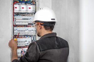 Na co zwracać uwagę wykonując instalację elektryczną w domu